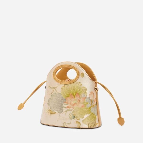 02_プリント_ジャカード_ロータス_カーキ_巾着_バケットバッグ_LD120670 02_Printed_Jacquard_Lotus_Khaki_Drawstring_Bucket_Bag_LD120670