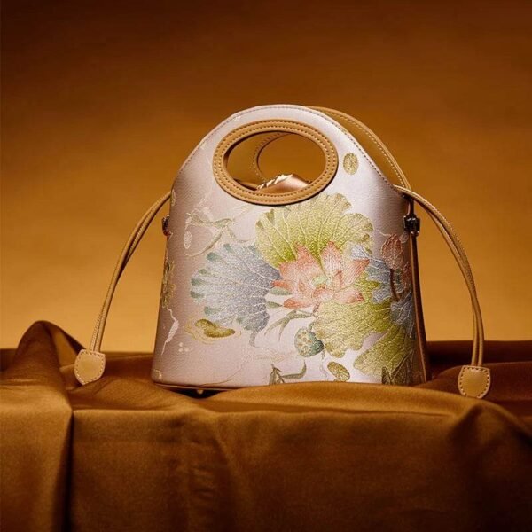 11_プリント_ジャカード_ロータス_カーキ_巾着_バケットバッグ_LD120670 11_Printed_Jacquard_Lotus_Khaki_Drawstring_Bucket_Bag_LD120670