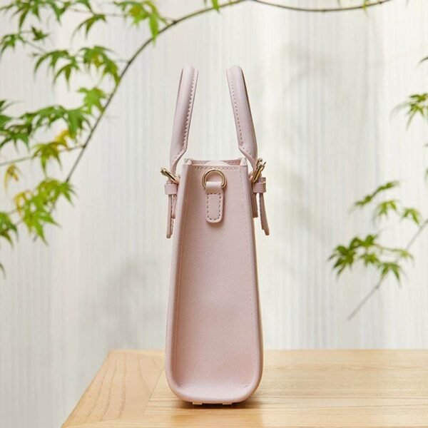 Brocade_Jacquard_Mulberry_Silk_Exquisite_Handbag_-_SinoCultural-2463193 Brocade_Jacquard_Mulberry_Silk_Exquisite_Handbag_-_SinoCultural-2463193