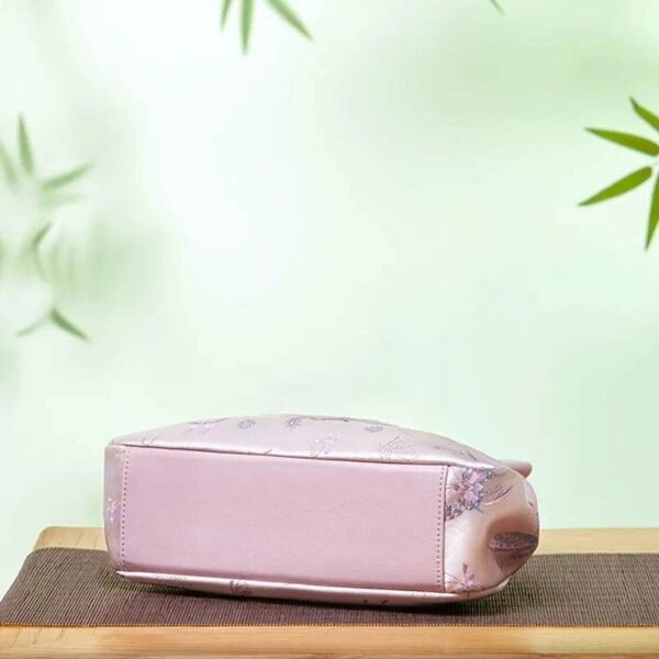 Brocade_Jacquard_New_Chinese_Style_Handcrafted_Handbag_-_SinoCultural-2464196 Brocade_Jacquard_New_Chinese_Style_Handcrafted_Handbag_-_SinoCultural-2464196