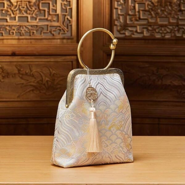 Brocade_Jacquard_New_Chinese_Style_Kiss_Lock_Purse_-_SinoCultural-2464236 Brocade_Jacquard_New_Chinese_Style_Kiss_Lock_Purse_-_SinoCultural-2464236