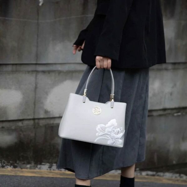 刺繍_レザー_アザレア_レディース_トートバッグ_-_SinoCultural-2470115 Embroidery_Leather_Azalea_Women_Tote_Bag_-_SinoCultural-2470115