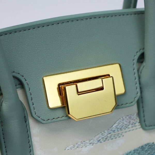 Embroidery_Leather_Elegant_Crossbody_Handbag_Cloud_Mountain_P120659-1_04 Embroidery_Leather_Elegant_Crossbody_Handbag_Cloud_Mountain_P120659-1_04