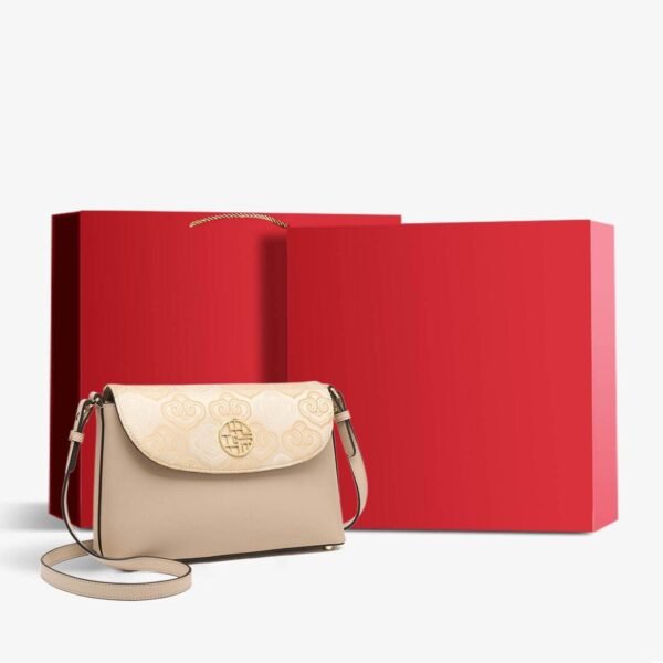 刺繍_レザー_ショルダーバッグ_吉祥雲_-_中文2475158 Embroidery_Leather_Shoulder_Bag_Auspicious_Clouds_-_SinoCultural-2475158