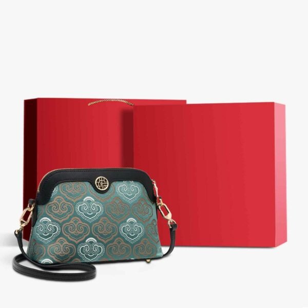 刺繍_レザー_ショルダー_シェル_バッグ_吉祥雲_-_中文2475679 Embroidery_Leather_Shoulder_Shell_Bag_Auspicious_Clouds_-_SinoCultural-2475679