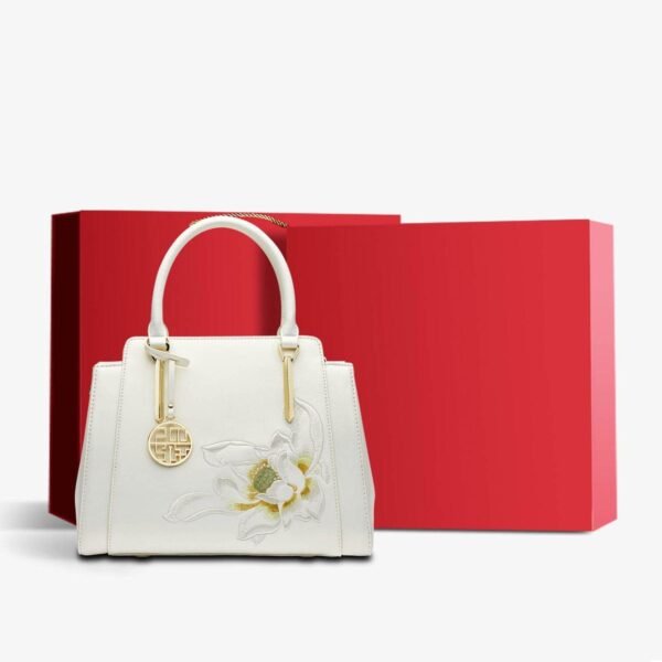 刺繍_レザートートバッグ_ブルーミング_ホワイト_蓮_-_西濃文化-2476082 Embroidery_Leather_Tote_Bag_Blooming_White_Lotus_-_SinoCultural-2476082