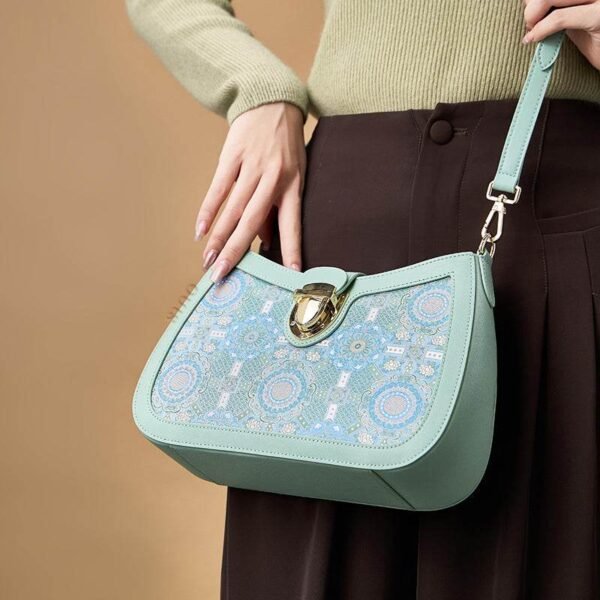 ソング_ブロケード_レザー_グリーン_ショルダーバッグ_バダユン柄_FJ270038-2_f4 Song_Brocade_Leather_Green_Shoulder_Bag_Badayun_Pattern_FJ270038-2_f4