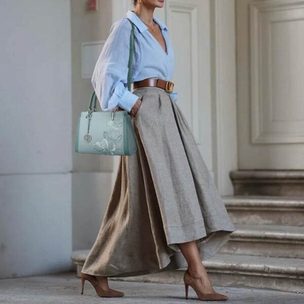 magnolia-crossbody-tote-bag-model magnolia-crossbody-tote-bag-model