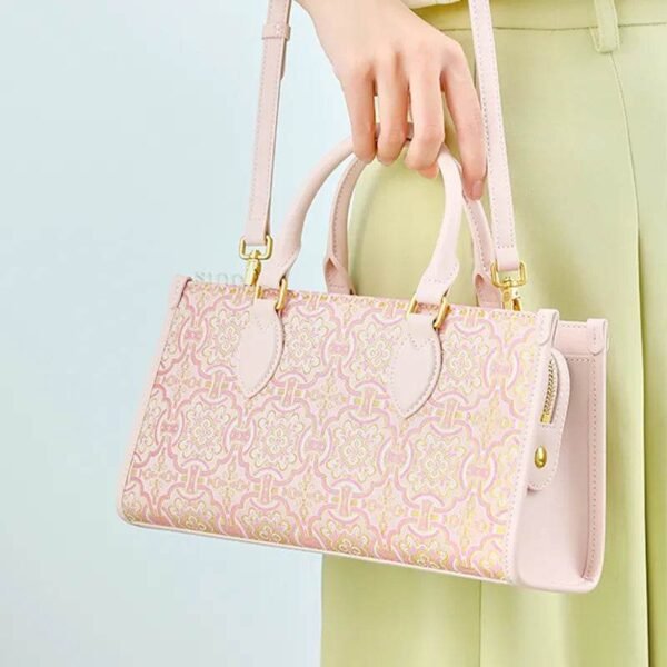 song-brocade-leather-handbag-pink-gold-dingsheng-motif-model-shoulder-handheld song-brocade-leather-handbag-pink-gold-dingsheng-motif-model-shoulder-handheld